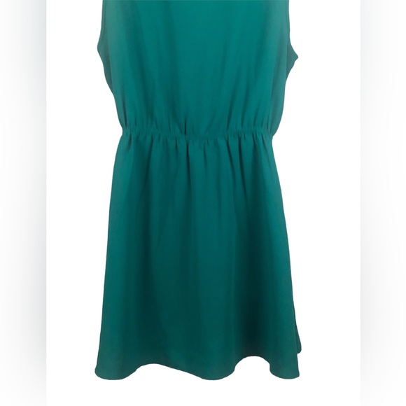 DRESS - Women's Forever 21 Emerald Green Short A-Line Sleeveless Dress. Size L - Picture 6 of 12